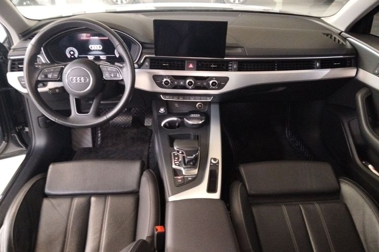 奥迪A4L 2022款 40 TFSI 时尚动感型中控内饰12