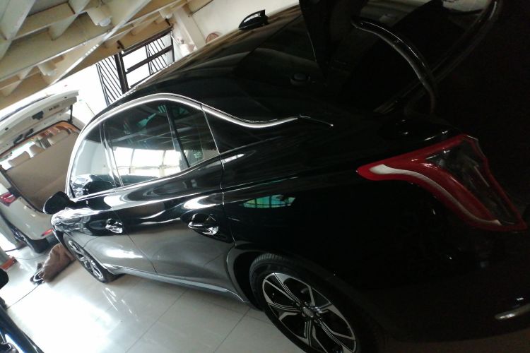 红旗E-QM5 2021款 网约充电 基础版 5座车身外观6003