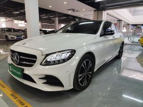 奔驰C级 2019款 C 260 运动版