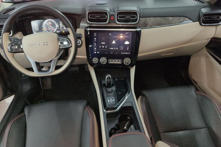 领克02 2020款 1.5T DCT两驱耀Pro版中控内饰7002