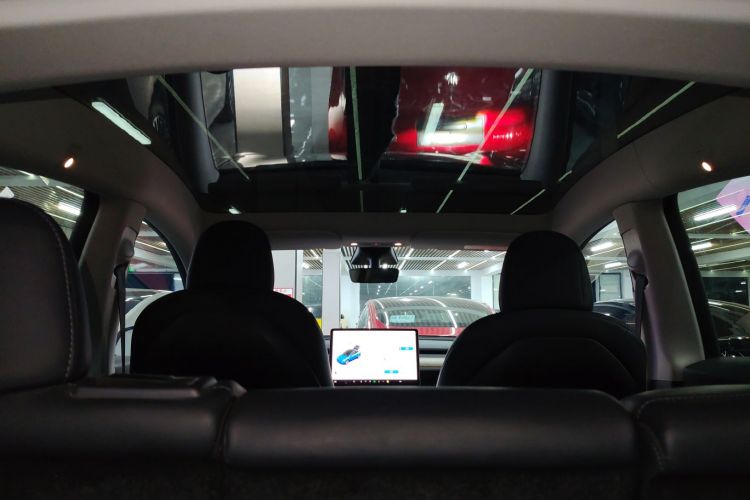 特斯拉 Model Y 2021款 标准续航后驱版中控内饰22