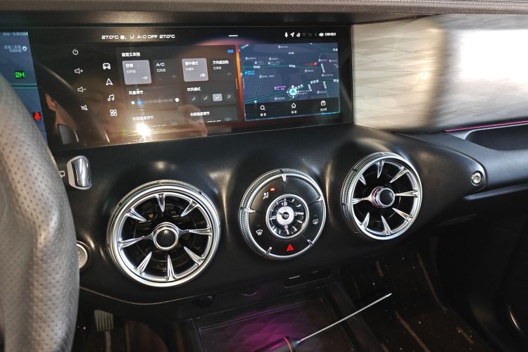 坦克300 2021款 越野版 2.0T 征服者中控内饰16