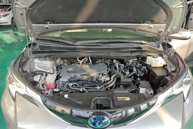 丰田 赛那SIENNA 2021款 2.5L混动 豪华版机舱底盘24