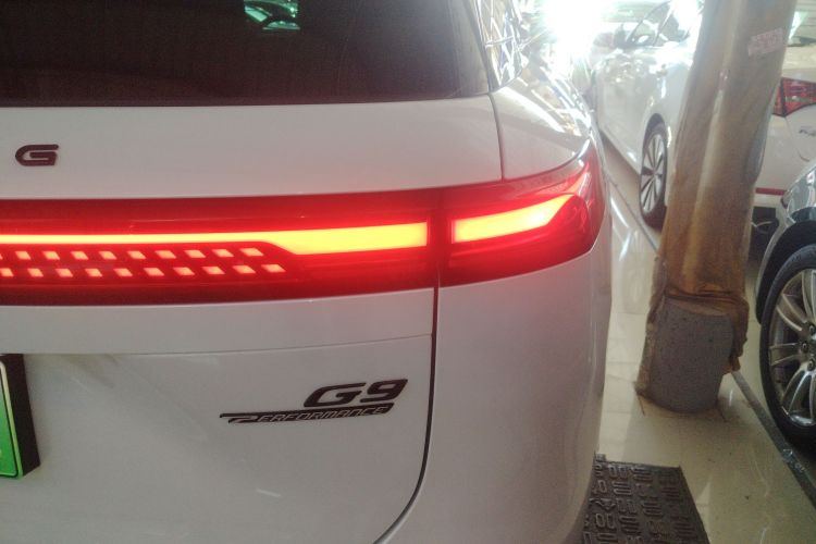 小鹏G9 2022款 650 性能版Max车身外观9