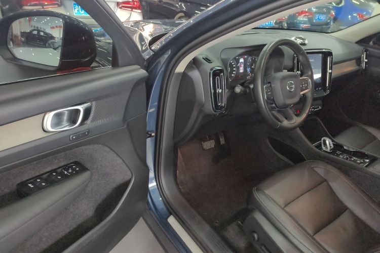 沃尔沃XC40 2020款 T4 四驱智远豪华版中控内饰7003