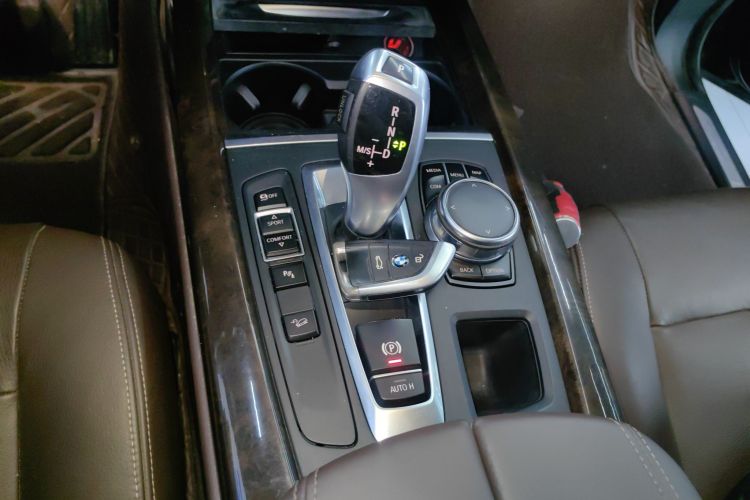 宝马X5(进口) 2017款 xDrive28i中控内饰18