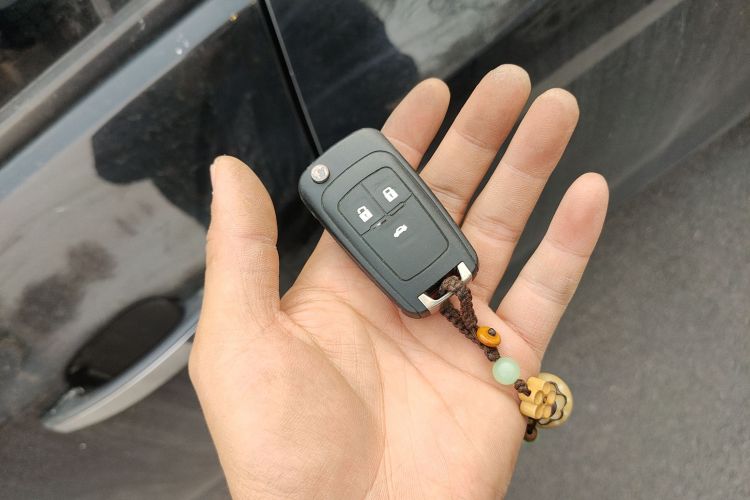 别克 英朗 2013款 GT 1.6L 手动进取版中控内饰11