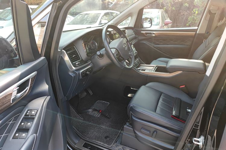 广汽传祺 传祺M8 2020款 领航款 390T 尊享版中控内饰20