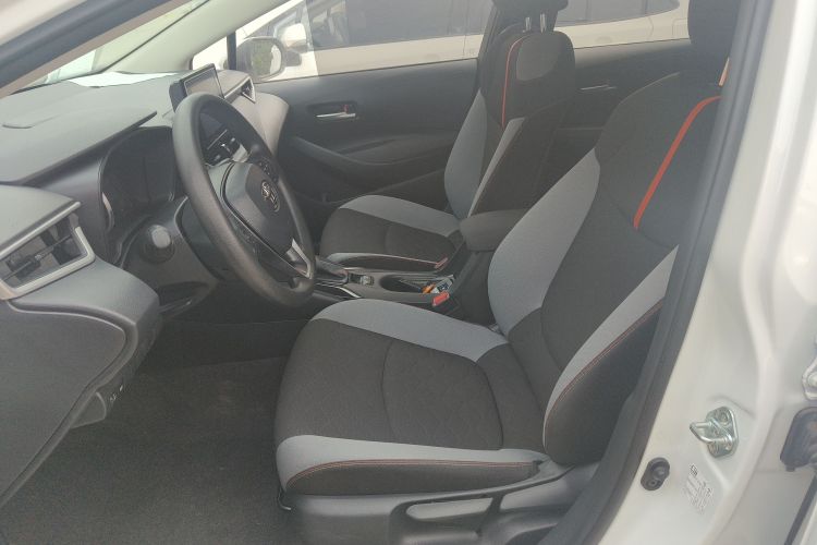 丰田 卡罗拉 2023款 1.2T 先锋版中控内饰19