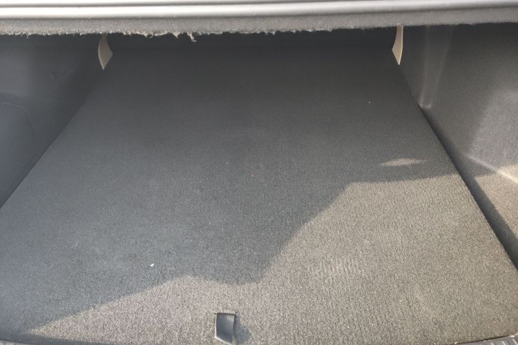 五菱汽车 五菱星光 2023款 150 进阶版机舱底盘23