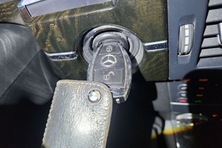 奔驰GLK级(进口) 2011款 GLK 300 4MATIC 动感型中控内饰7001