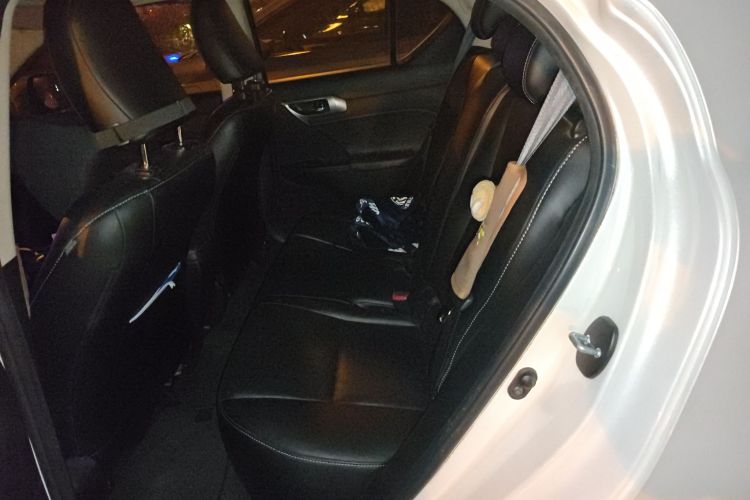 雷克萨斯CT 2014款 CT200h 精英版 单色中控内饰21