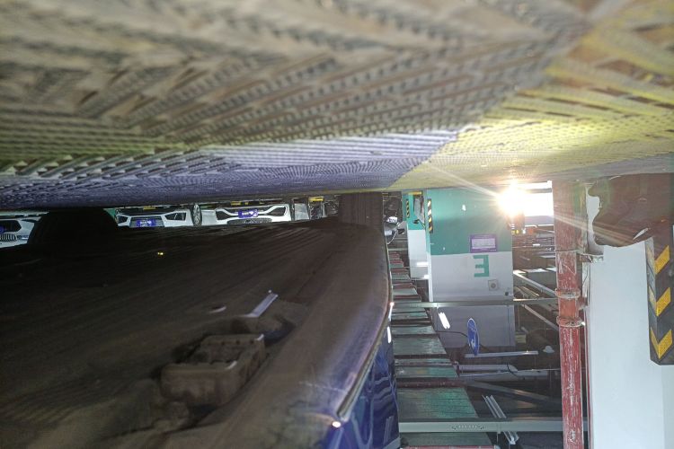 奔驰C级新能源 2023款 C 350 eL局部细节9002