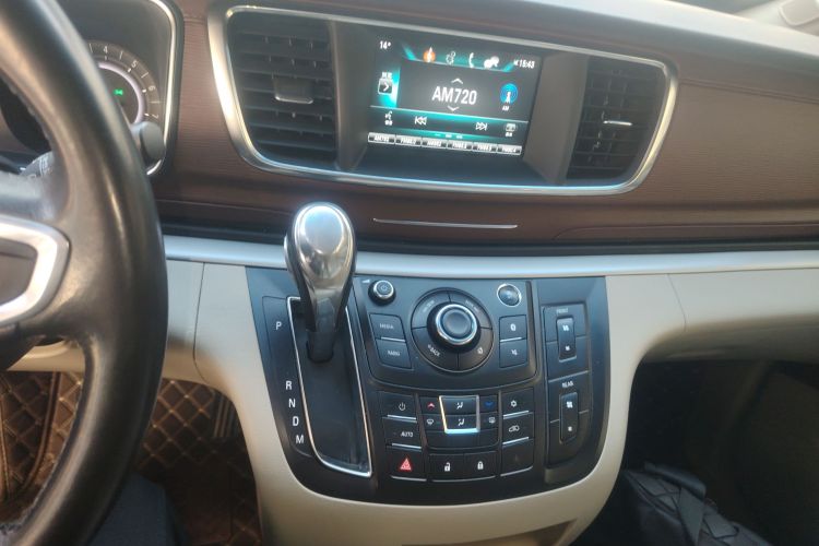 别克GL8 2018款 28T 豪华型 国VI中控内饰16