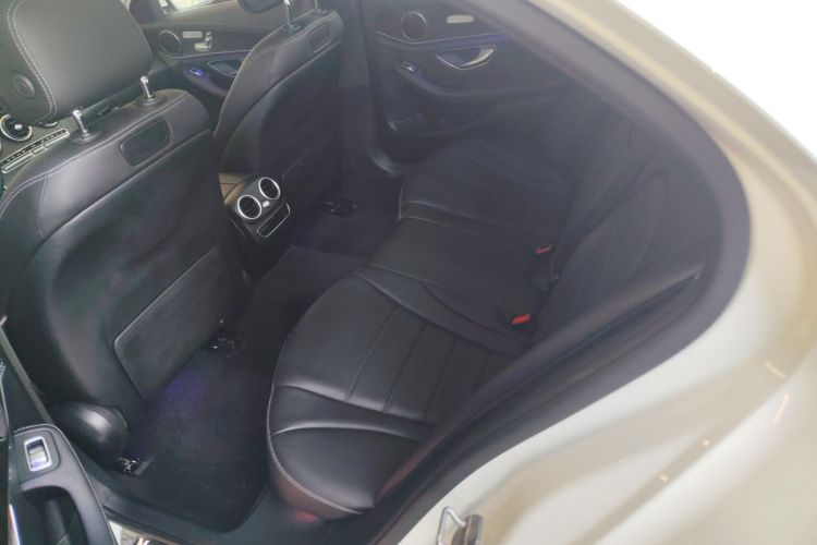 奔驰C级 2019款 C 260 L 4MATIC 运动版中控内饰7004