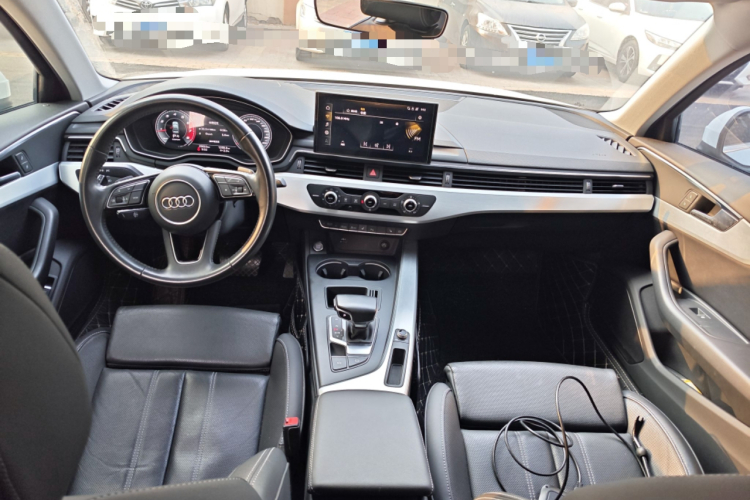 奥迪A4L 2020款 40 TFSI 时尚动感型中控内饰12