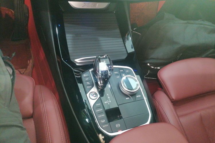 宝马X3 2022款 改款二 xDrive30i 领先型 M曜夜套装中控内饰18