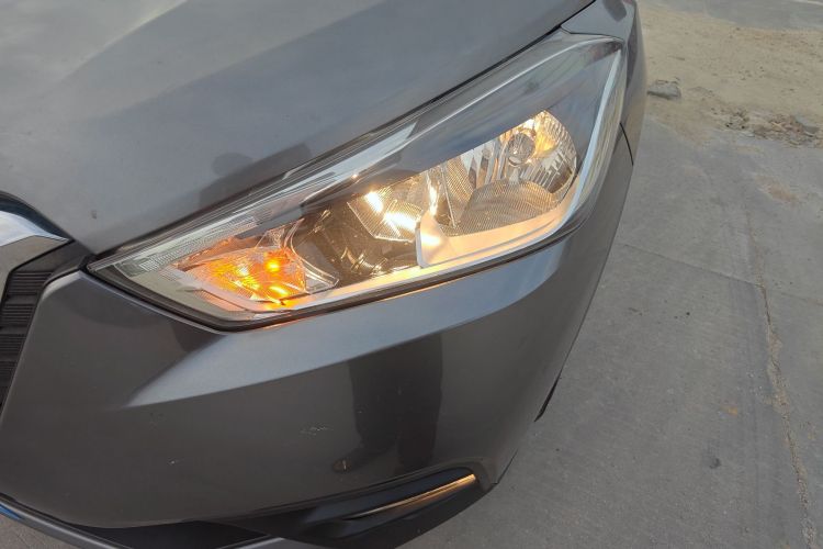 日产 劲客 2019款 1.5L CVT智联豪华版局部细节36