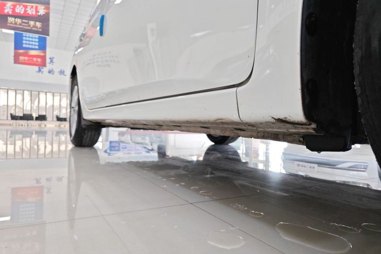 日产 轩逸 2021款 经典 1.6XE CVT舒适版局部细节9001