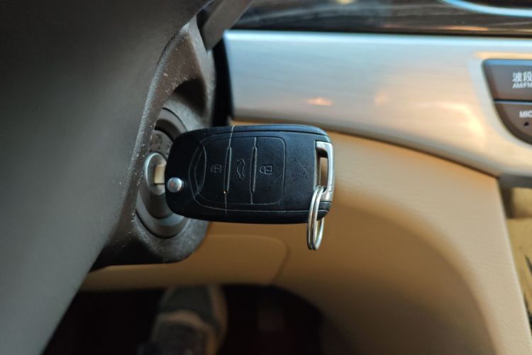 宝骏730 2016款 1.8L iAMT豪华型 7座中控内饰7001