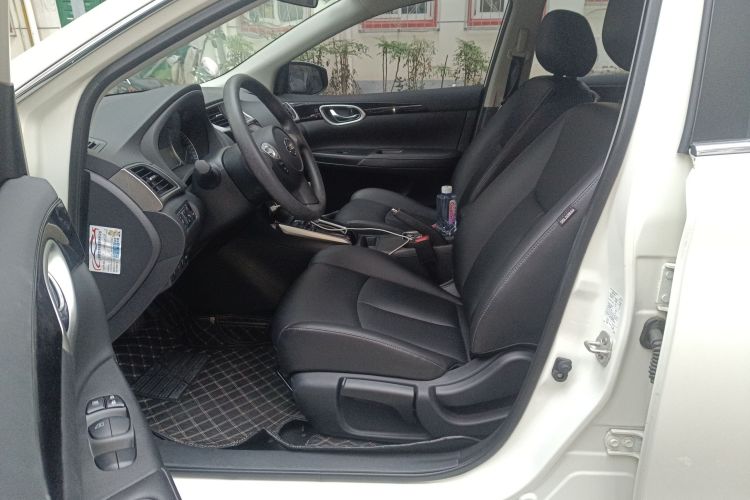 日产 轩逸 2021款 经典 1.6XL CVT豪华版中控内饰19