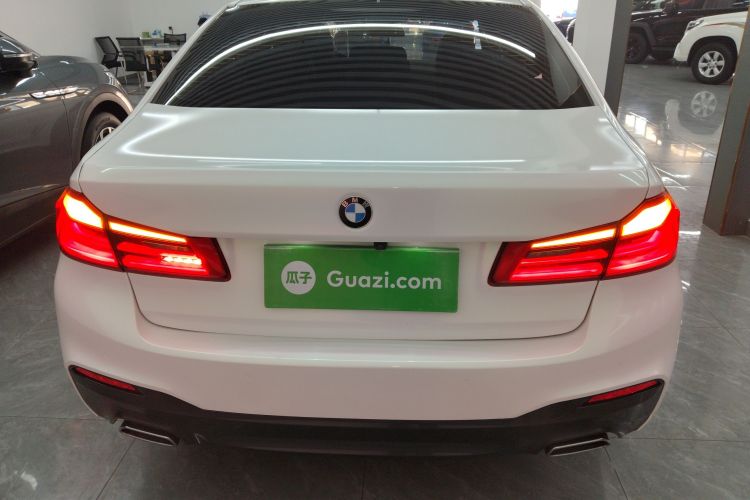 宝马5系 2020款 525Li M运动套装车身外观6