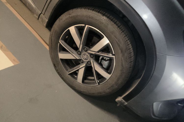 比亚迪 宋Pro新能源 2024款 荣耀版 DM-i 71KM领航型车身外观10