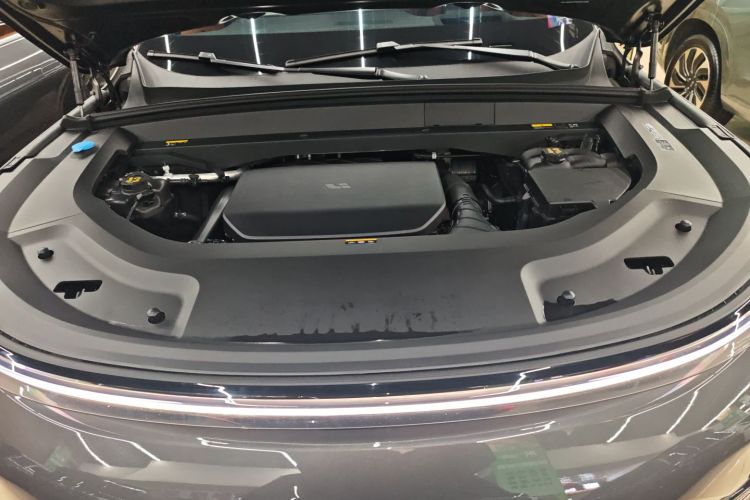 理想汽车 理想L9 2024款 Pro机舱底盘24