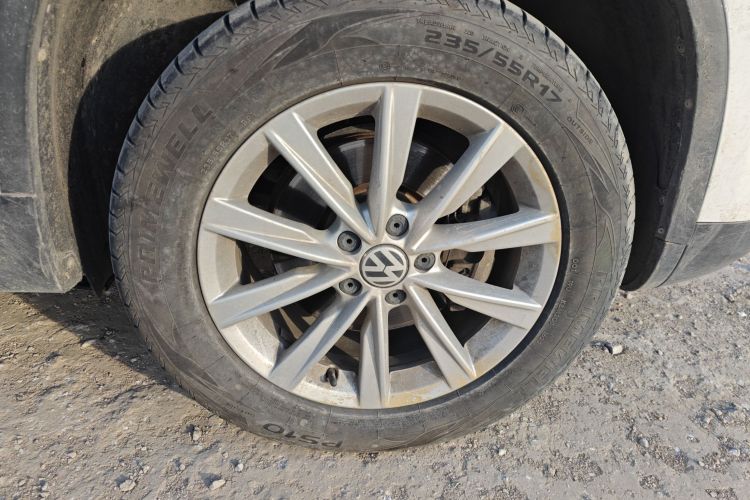 大众 途观 2015款 1.8TSI 自动两驱舒适版车身外观10