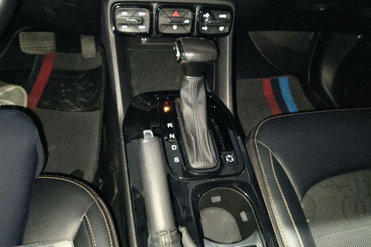 广汽传祺 传祺GS3 2020款 235T 自动舒享版局部细节18