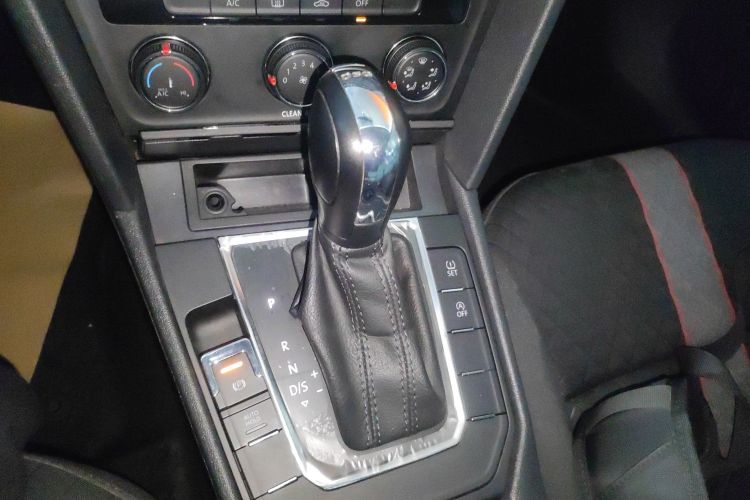 大众 凌渡 2021款 230TSI DSG风尚版中控内饰18