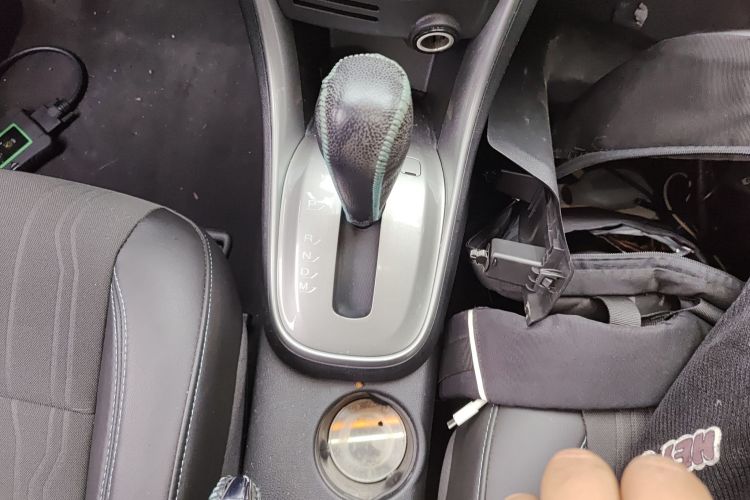 雪佛兰 创酷 2014款 1.4T 自动两驱豪华型中控内饰18