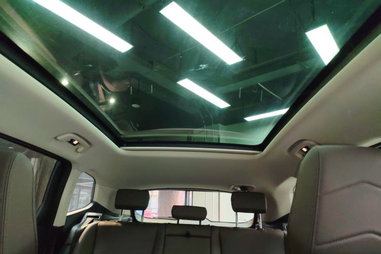 宝马iX1 2023款 xDrive30L X设计套装中控内饰22