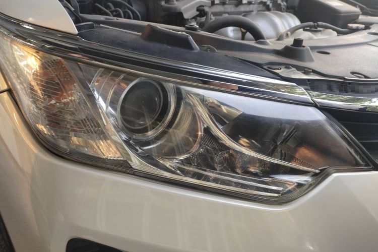 丰田 凯美瑞 2015款 2.0G 领先版车身外观6006