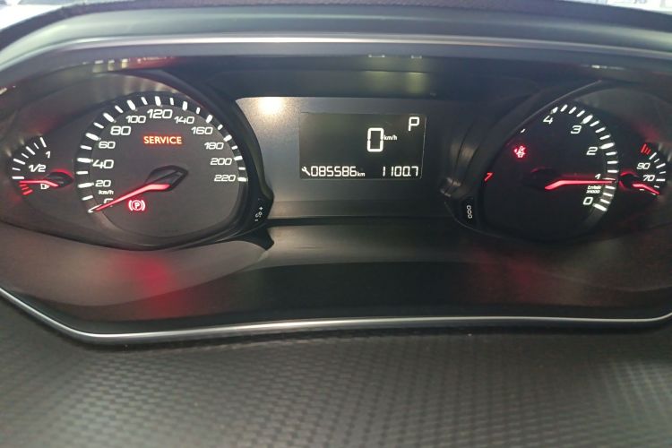 标致308 2016款 230THP 自动豪华版中控内饰14