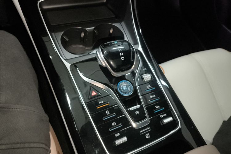 比亚迪 秦PLUS 2023款 冠军版 EV 510KM超越型中控内饰18