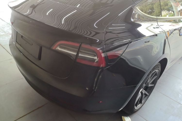 特斯拉 Model 3 2021款 标准续航后驱升级版 3D6车身外观9