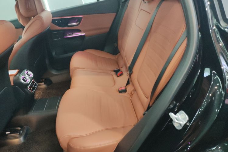 奔驰GLC 2025款 GLC 300 L 4MATIC 动感型 5座中控内饰7003