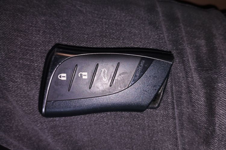 雷克萨斯ES 2018款 260 卓越版 国V中控内饰11