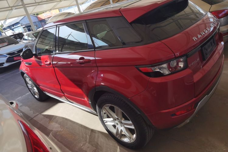 路虎 揽胜极光 2015款 2.0T 五门锐动版车身外观4