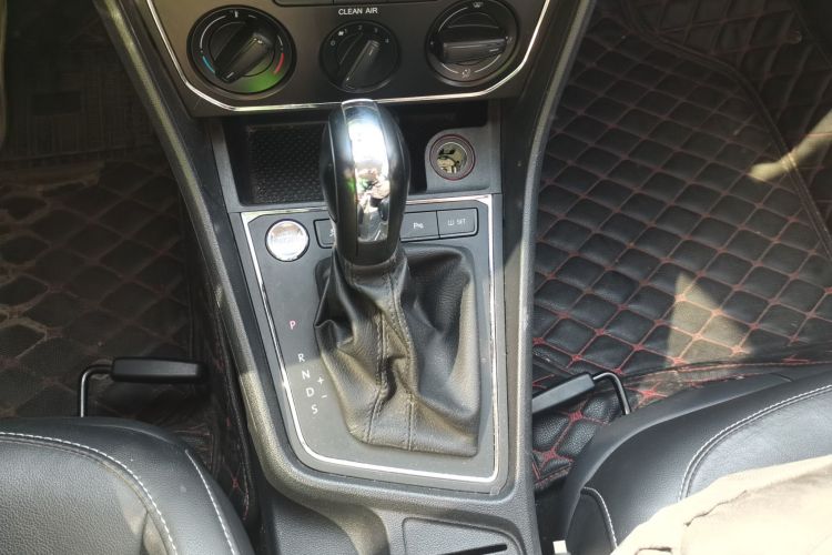 大众 朗逸 2017款 1.6L 自动舒适版中控内饰18