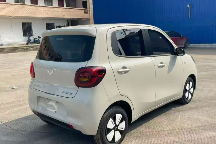 五菱汽车 宏光MINIEV 2025款 四门版 进阶款车身外观7