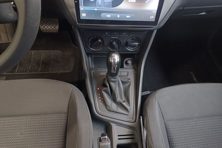 大众 朗逸 2017款 1.6L 自动风尚版中控内饰18