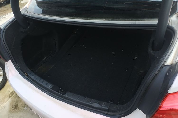 宝马3系 2016款 320Li 时尚型机舱底盘23