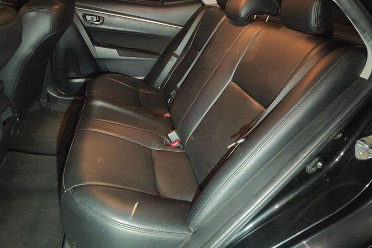 丰田 卡罗拉 2017款 1.2T CVT GL中控内饰21