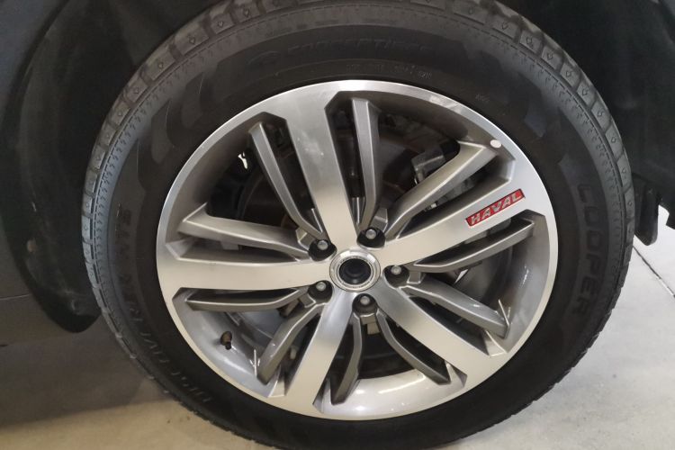 哈弗H6 2017款 红标 2.0T 自动两驱领尚型车身外观10