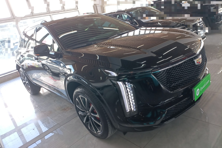 凯迪拉克XT5 2025款 2.0T 尊贵型车身外观3