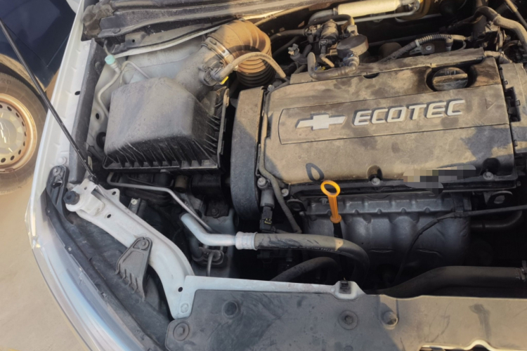 雪佛兰 爱唯欧 2014款 两厢 1.6SX AT 风尚版机舱底盘25