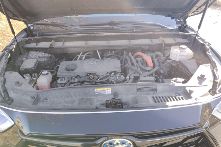 丰田 汉兰达 2023款 2.5L智能电混双擎四驱尊贵版 7座局部细节24