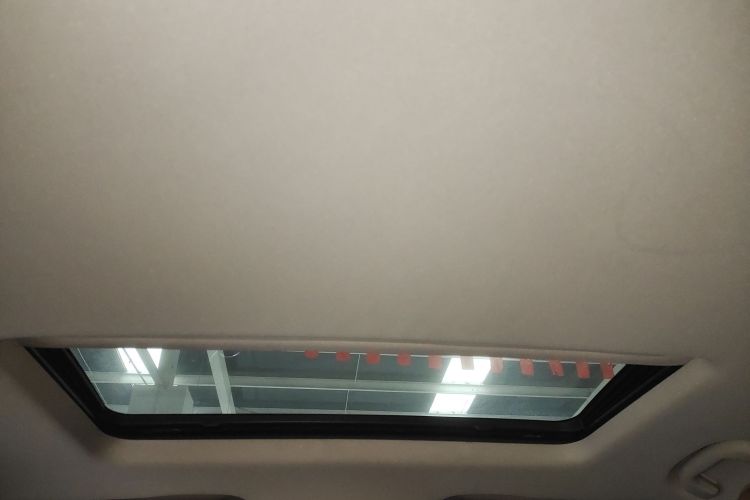 别克 君威 2017款 20T 精英型中控内饰22